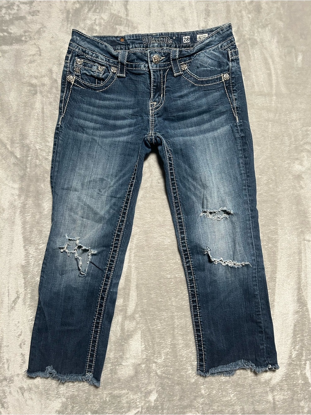 Miss Me Signature Cuffed Capri Jeans Women’s 28 Distressed Raw Hem